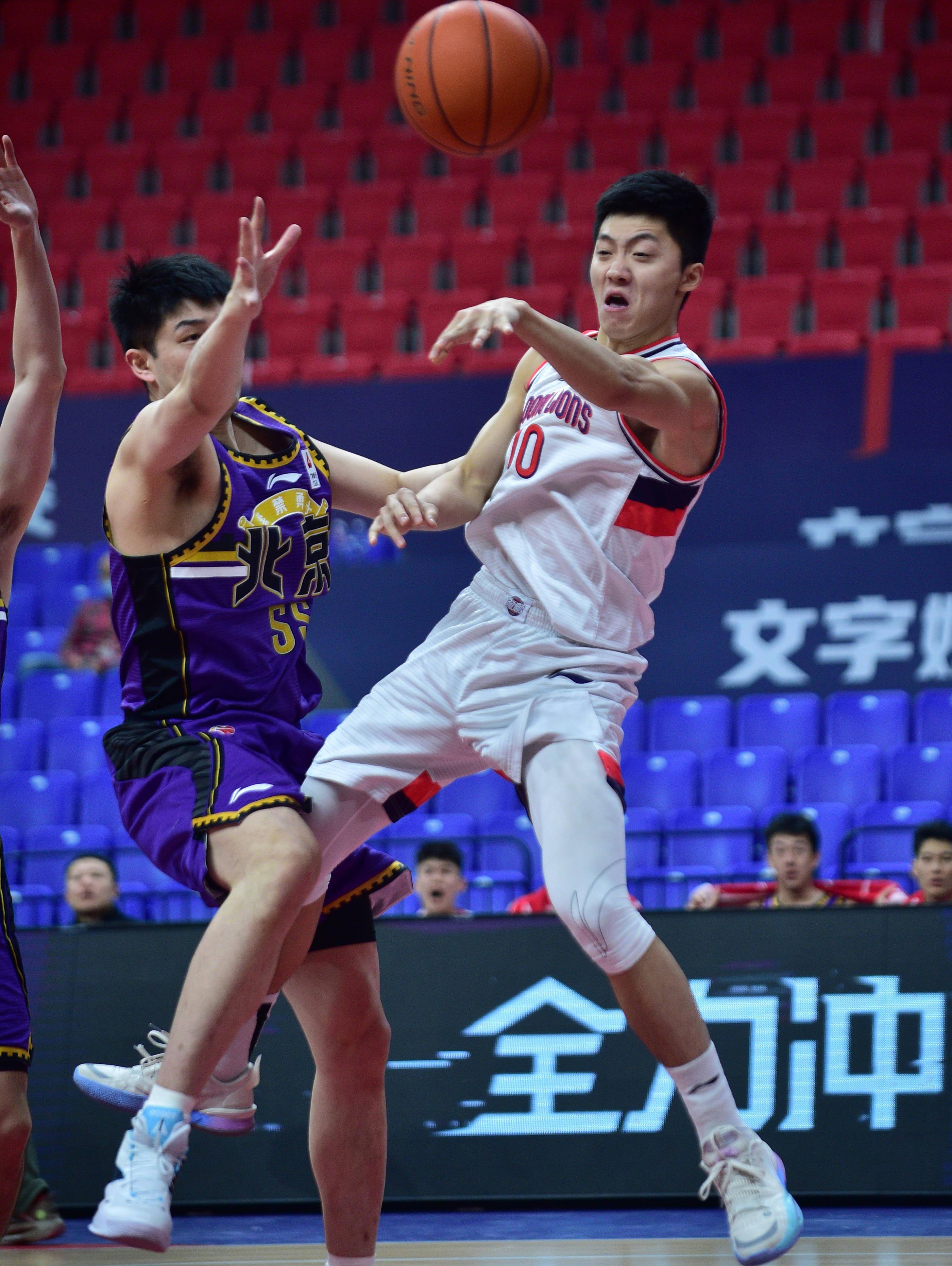 爱游戏网页版-包含冲刺阶段NBA总决赛传出新动向，广州队遗憾出局，管理层表态：气氛紧张，身体对抗强度拉满的词条-爱游戏网页版