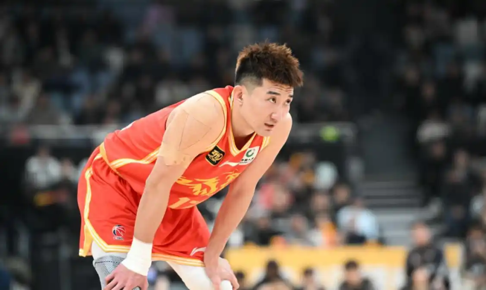 爱游戏网页版-集结日广厦男篮备战国王杯；伤情更新细节曝光；媒体盛赞；球队文化再被提及-爱游戏网页版