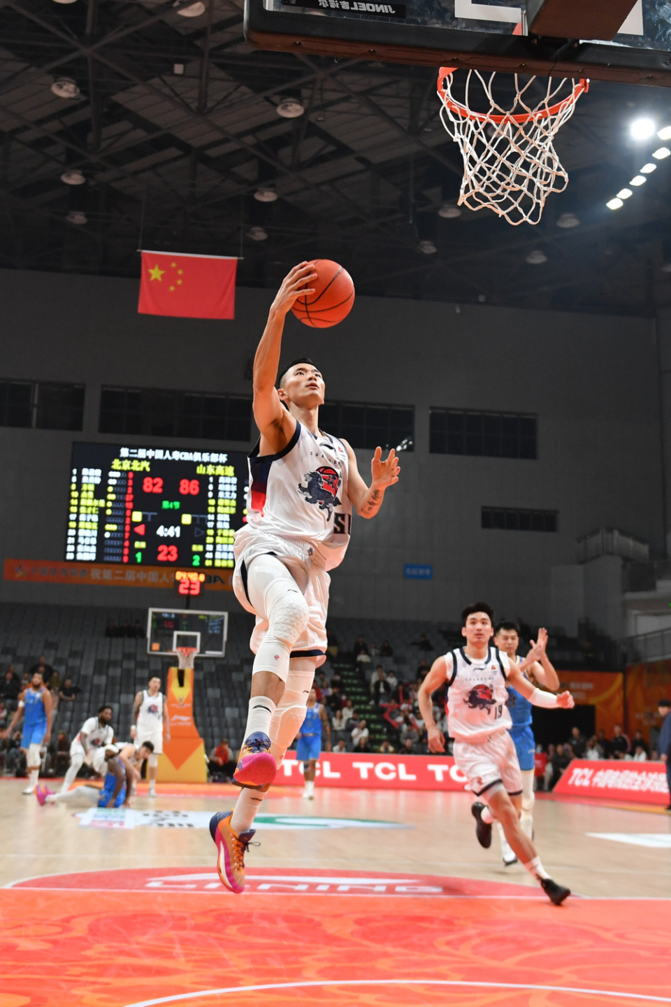 重磅！国际比赛日山东男篮调整名单以备全明星赛马赛围绕葡超单刀错失，赛前利物浦备战CBA季后赛